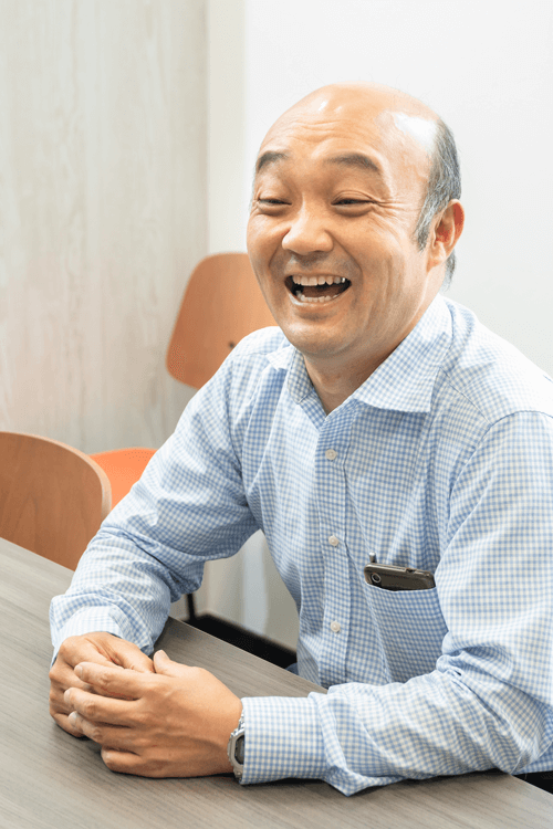 営業担当 塚田 インタビュー写真01