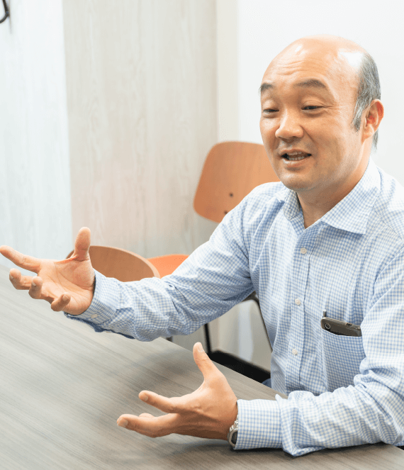 営業担当 塚田 インタビュー写真03